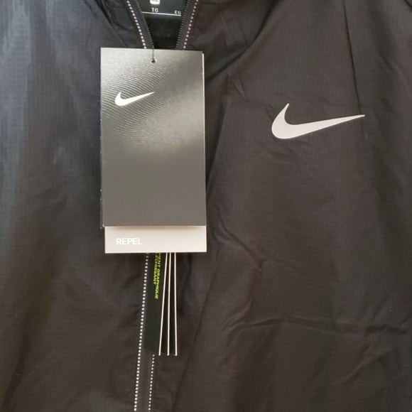 Running jacket - Picture 3 of 4